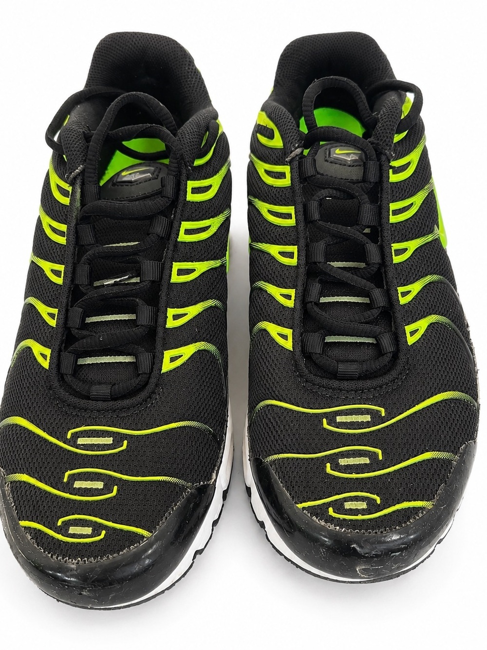Nike Men’s Black & Volt Mesh Athletic Sneakers